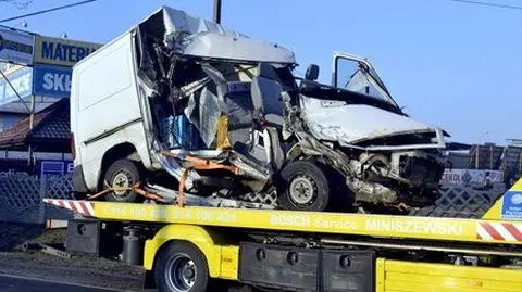 Zderzyli się z ciężarówką, pasażer ranny
