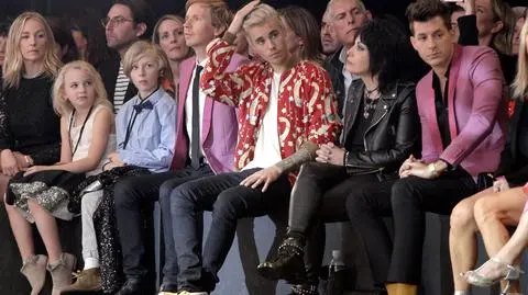 USA: Saint Laurent oddaje hołd muzyce lat 60.