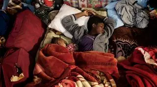 Wielu migrantów jest zmuszonych postać w Libii 