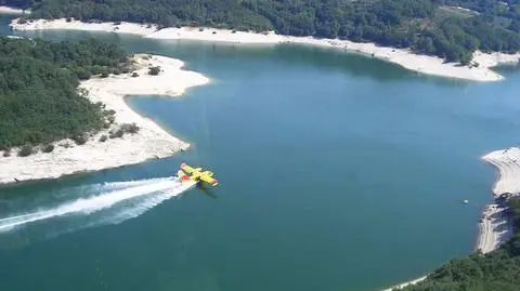 Ciężkie czy fascynujące? 
Życie latającego strażaka w HD