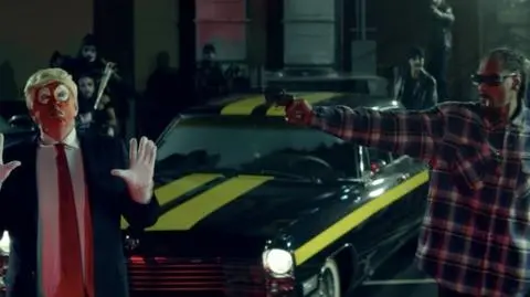 Snoop Dogg w nowym klipie mierzy w podobiznę Trumpa