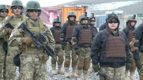 Kobiety złagodzą szok po nocnym najeździe NATO