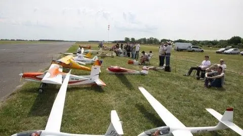 Mali giganci. Odlotowy piknik modelarski pod Poznaniem