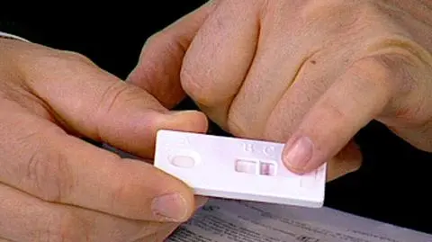 5.11 Kuźniar robi test na grypę