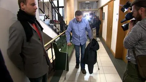 Starszy plutonowy Mariusz Saczek domaga się odszkodowania oraz renty