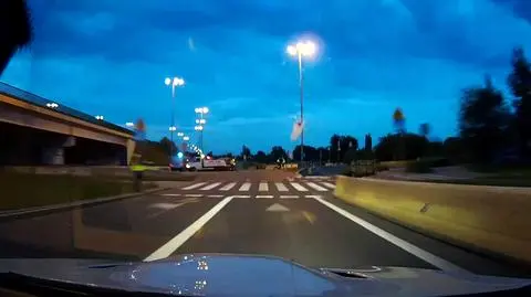 Rozpędzone BMW mogło minąć na trasie policjantów