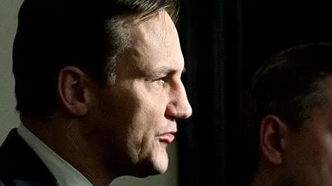 Sikorski: Bomby kasetowe nie są tak uciążliwe