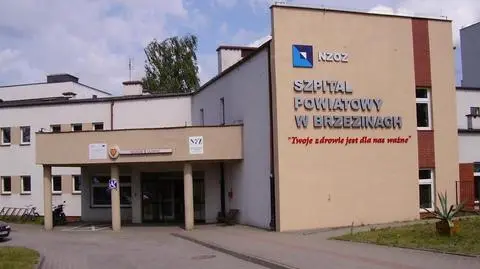 Przegląd prasy: Lekarz odesłał go do domu. Wrócił do szpitala tej samej nocy i zmarł