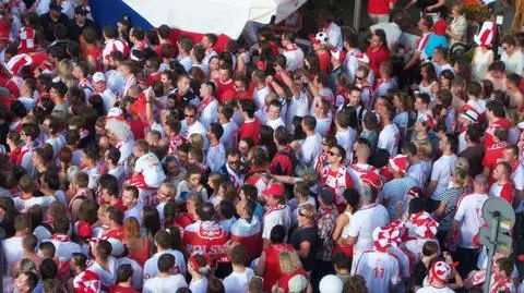 Zemdlała, żeby wejść do strefy kibica