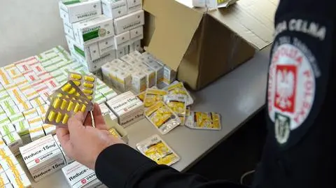 Podlaska służba celna przechwyciła nielegalne leki o wartości ponad 100 tys. zł
