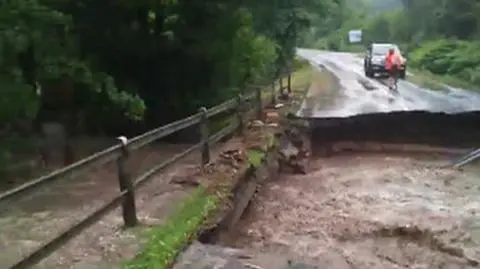 Woda odcięła miasteczko od świata