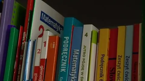 Ostra walka na rynku podręczników. Dla nauczycieli wycieczki lub czajnik