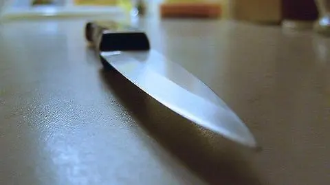 Dźgnął nożem urzędniczkę