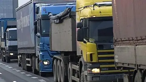 Zakaz wyprzedzania dla ciężarówek na A4