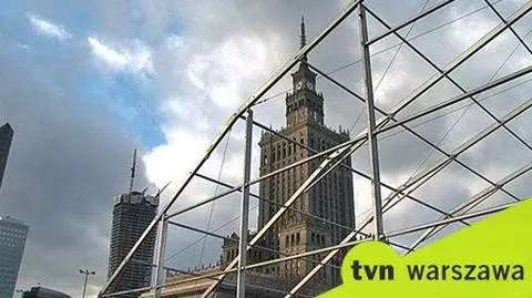 Nowy blaszak na placu Defilad