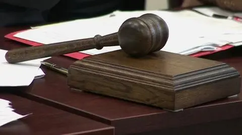 W kraksie chciał zabić siebie, żonę i córki. Wyrok: Siedem lat więzienia