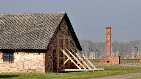 Auschwitz: koniec remontu dwóch budynków, inne muszą czekać. "Ich stan jest opłakany"