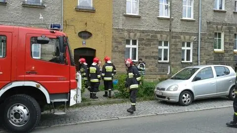 Rozlana rtęć i ewakuacja bloku. 
3 osoby w szpitalu