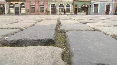 Tak obecnie wygląda bruk na Starym Rynku