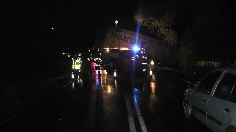 Alkohol i soki zablokowały krajową "11". Objazdy 