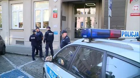 Szczecin. Wtargnął z siekierą do sądu. Miał kanistry z benzyną