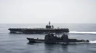 Okręty US Navy z misją na Morzu Arabskim. Na nagraniu skutki nalotów koalicji na Jemen