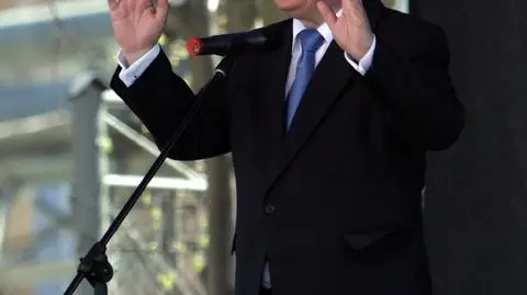 "Ma okrągłą głowę, ale nie jest gruby i niski"