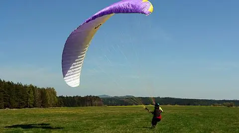 Białoruś. Polak zatrzymany za przekroczenie granicy na paralotni