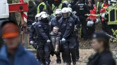 Hambach. Niemiecka policja przeciw ekologom