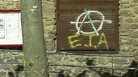 ETA licytuje się z policją o liczbę strzałów