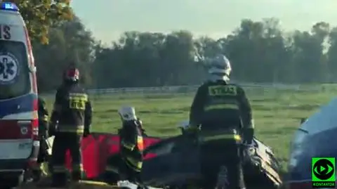 Tragiczny wypadek w Ochabach Wielkich. Zginęła kobieta, ranne dzieci