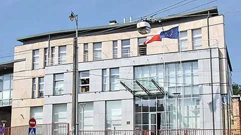 Lwów: napisy i plamy farby na polskim konsulacie