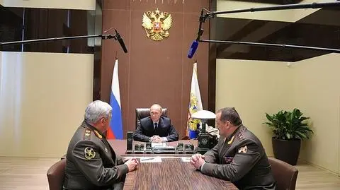 Putin zachowuje się jak car