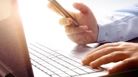 Przegląd prasy: Dręczą z miłości dzięki internetowi 