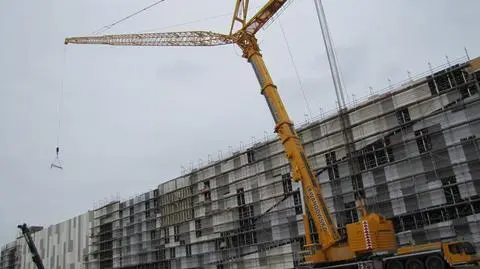 "Porsche wśród dźwigów" na poznańskiej budowie