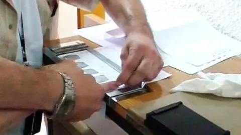 Skany odcisków dwóch palców będą umieszczone w nowych paszportach