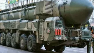 Topol-M - 50-tonowy gigant i pocisk uderzający z dokładnością do 300 metrów w cel oddalony o 10 tys. km