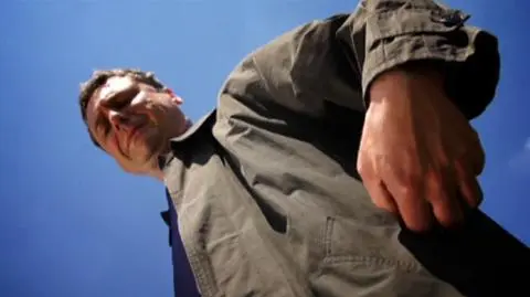 "Sprzątaj! Co? Gó**o!