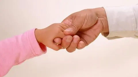Dania: geje mogą adoptować dzieci