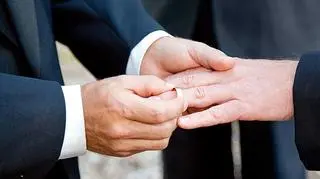 Śluby homoseksualne wciąż budzą we Francji ogromne emocje