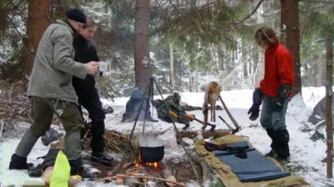 Survival w modzie. Jak wyjść z niego bez szwanku?