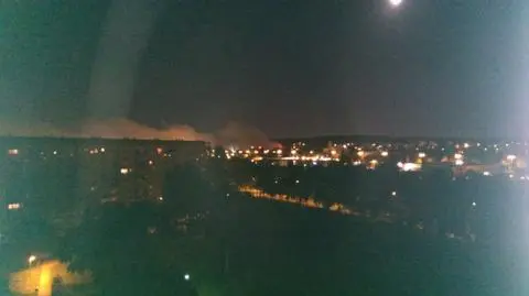 Autobus wjechał w strażacki wysięgnik. "Kręcili się jak na karuzeli"