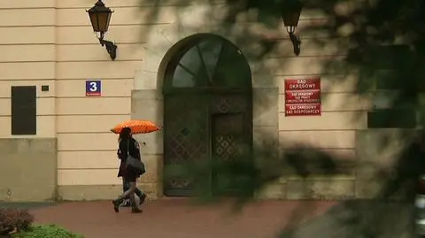 Court in Rzeszów claims politicians have the right to remove judges from office