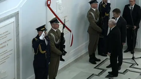 Odsłonięcie tablicy Lecha Kaczyńskiego w Sejmie