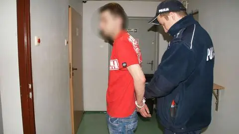 Zostawili go nagiego w lesie. "Zemsta za złą opiekę nad matką"