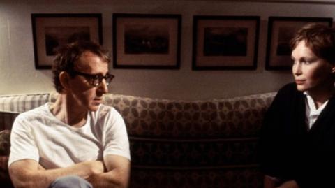 To nie jest syn Woody'ego Allena? Mia Farrow: jego ojcem może być Frank Sinatra
