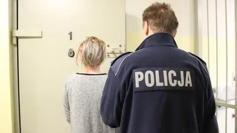 "Rozebrana do naga, kłuta widelcami, ogolona na łyso"