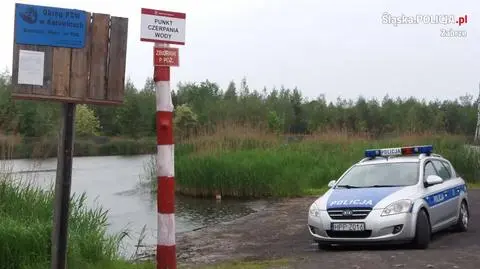 Wziął córkę na plecy i zniknął na środku stawu. Trwa poszukiwanie