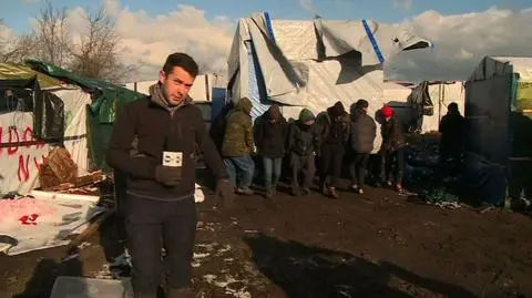 Migranci próbują ocalić swoje prowizoryczne miejsca zamieszkania