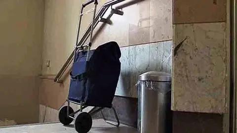 Napad na listonoszkę dla 2 tys zł. "Skrępowali jej nogi i ręce, zakleili usta"